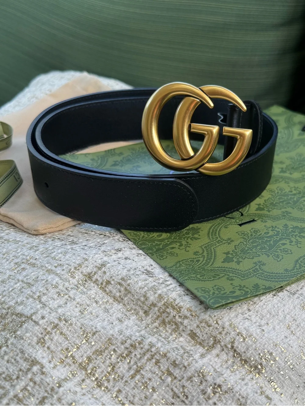 Gucci Black Leather Belt with Gold Double G Buckle Size 90